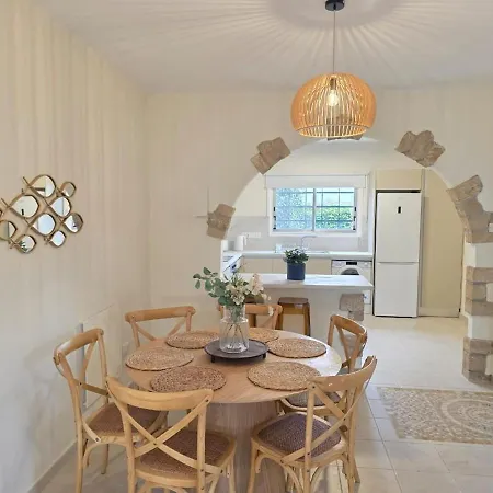 Ambrosia Townhouse By Staycom * Pafos